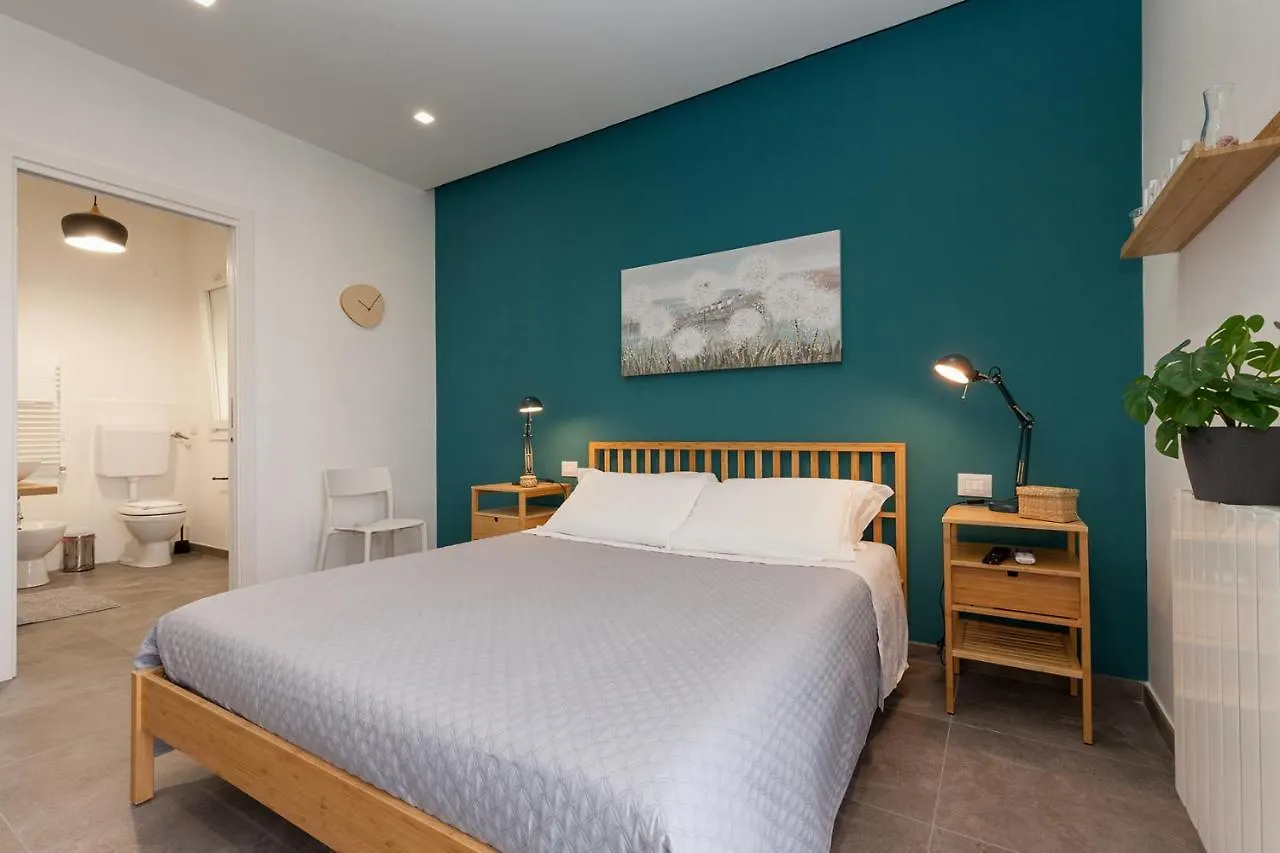 Nerissa Suites&Rooms 테라시니